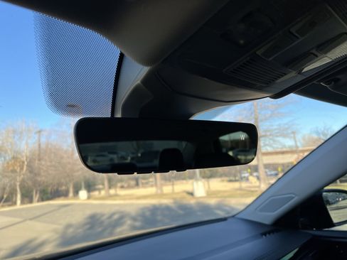 Certified 2025 Volkswagen Jetta SE image 23