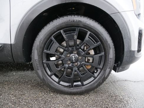 Used 2022 Kia Telluride EX w/ EX Premium Package image 10