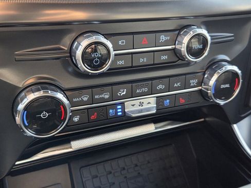 Used 2025 Ford F150 Raptor image 18