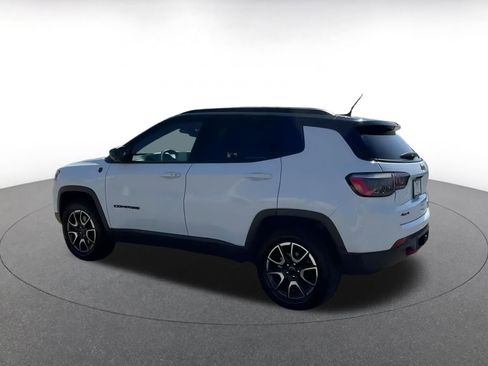 Used 2025 Jeep Compass Trailhawk w/ Trailer Tow Group image 10