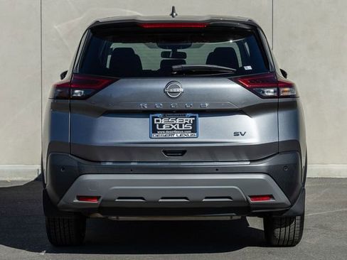 Used 2023 Nissan Rogue SV image 4