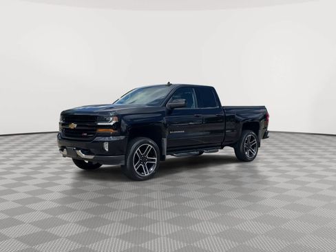 Used 2018 Chevrolet Silverado 1500 LT w/ All Star Edition AWD/4WD image 4
