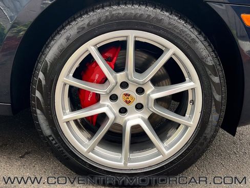 Used 2017 Porsche Macan Turbo image 11