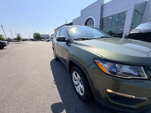 Used 2020 Jeep Compass Latitude w/ Popular Equipment Group AWD/4WD image 12