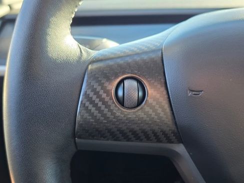 Used 2023 Tesla Model Y Long Range image 22