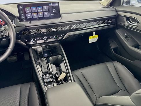 Used 2025 Honda Accord EX-L image 37