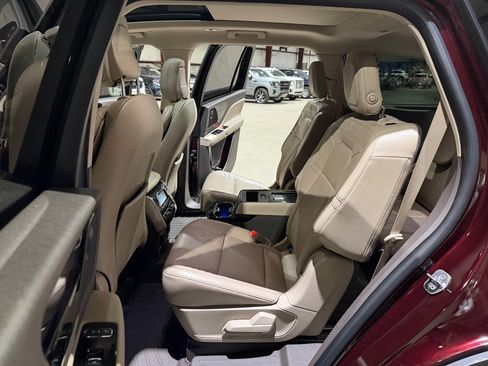 Used 2020 Lincoln Aviator Reserve w/ Equipment Group 201A AWD/4WD image 17