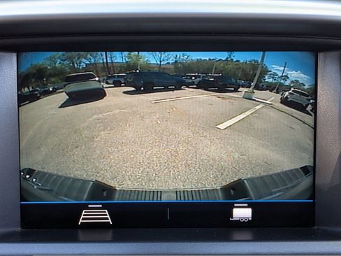 Used 2022 Chevrolet Colorado LT w/ Luxury Package image 23