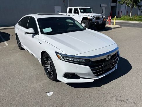 Used 2022 Honda Accord Touring image 3