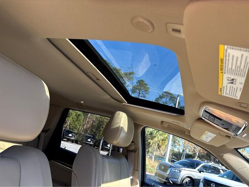 Used 2018 Jeep Grand Cherokee Limited w/ Trailer Tow Group IV image 12