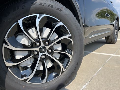 New 2025 Lincoln Nautilus Premier w/ Equipment Group 102A image 14