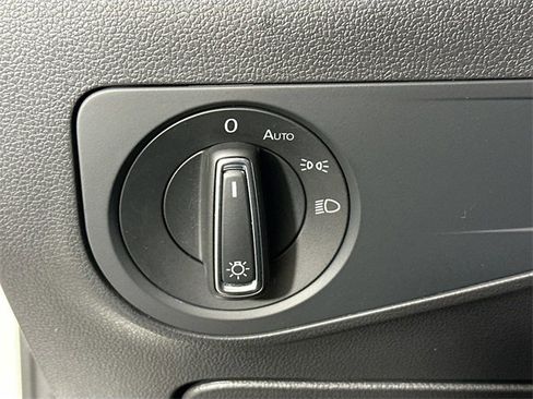 Used 2023 Volkswagen Tiguan SE R-Line image 24