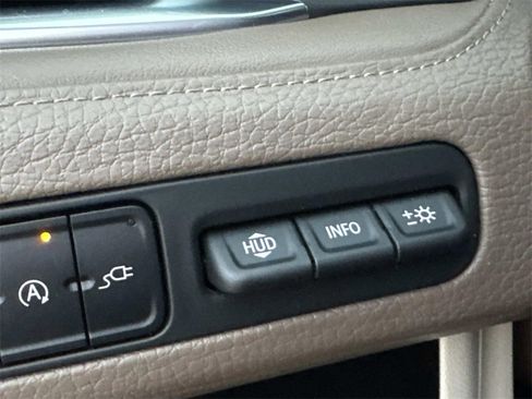 Used 2021 GMC Yukon Denali w/ Denali Premium Package image 31