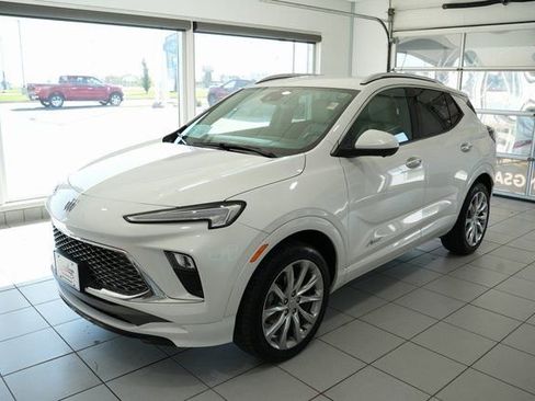 Used 2024 Buick Encore GX Avenir w/ Avenir Technology Package image 4