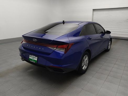 Used 2022 Hyundai Elantra SE FWD image 9