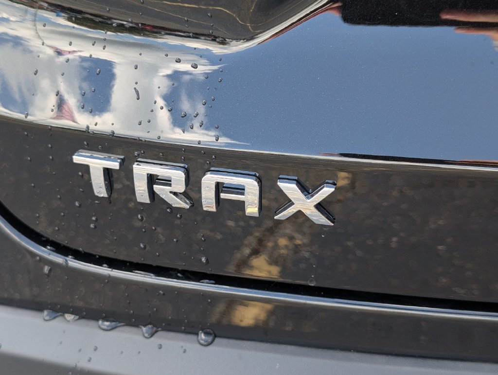 New 2026 Chevrolet Trax LT w/ LT Convenience Package FWD image 6