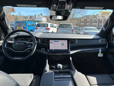 New 2026 Jeep Grand Wagoneer Summit AWD/4WD image 17