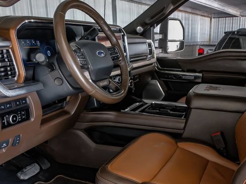 Used 2024 Ford F350 King Ranch w/ FX4 Off-Road Package AWD/4WD image 14