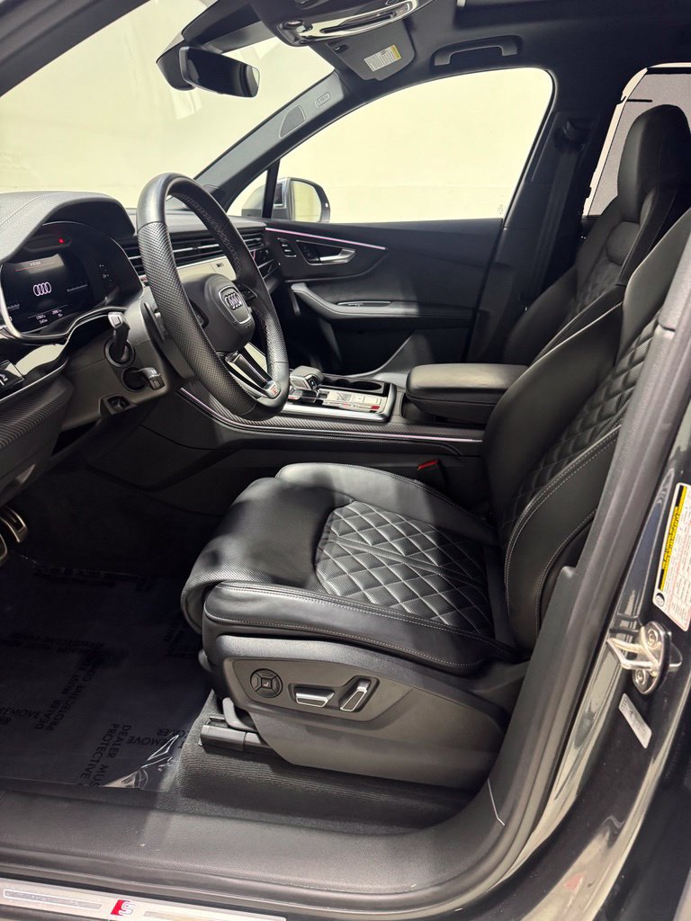 Used 2025 Audi SQ7 Prestige AWD/4WD image 10