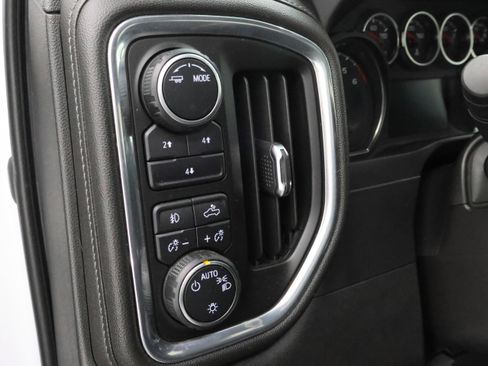 Used 2022 Chevrolet Silverado 2500 LT w/ Convenience Package image 34