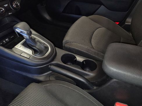 Used 2021 Kia Forte LXS FWD image 26