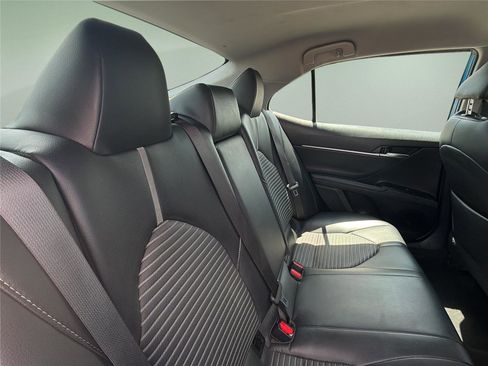 Used 2019 Toyota Camry SE FWD image 23