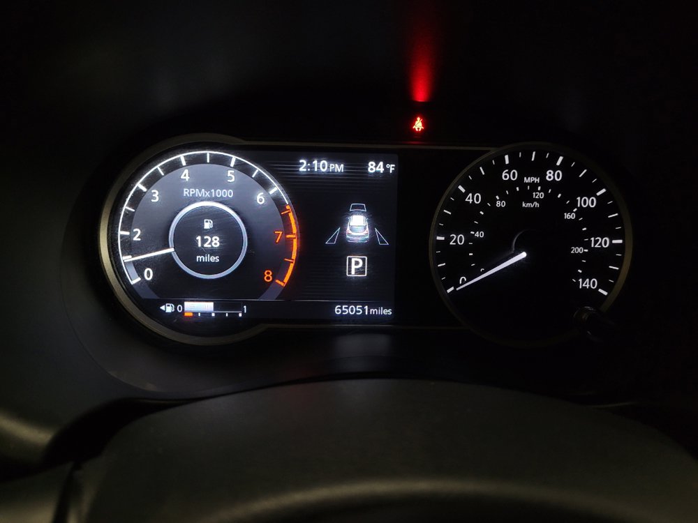 Used 2019 Nissan Kicks SR w/ SR Premium Package FWD image 23