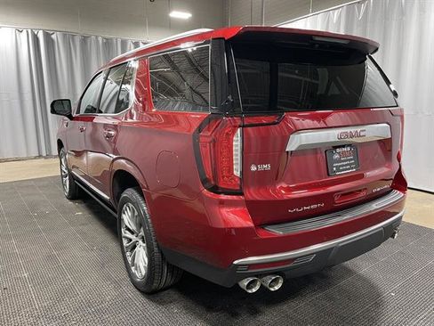 Used 2021 GMC Yukon Denali w/ Denali Premium Package image 13