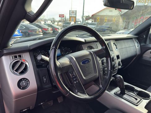 Used 2017 Ford Expedition EL XLT image 10