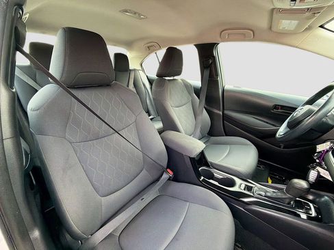 Used 2022 Toyota Corolla LE FWD image 25