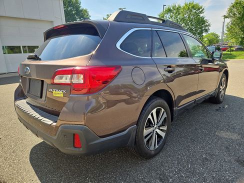 Used 2019 Subaru Outback 2.5i Limited AWD/4WD image 6