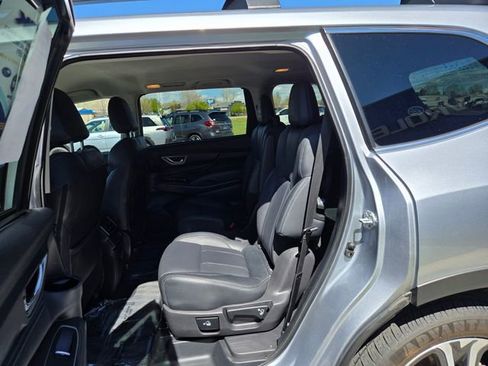 Used 2023 Subaru Ascent Limited AWD/4WD image 15