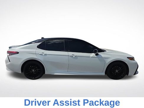 Used 2022 Toyota Camry XSE w/ Navigation Package FWD image 2