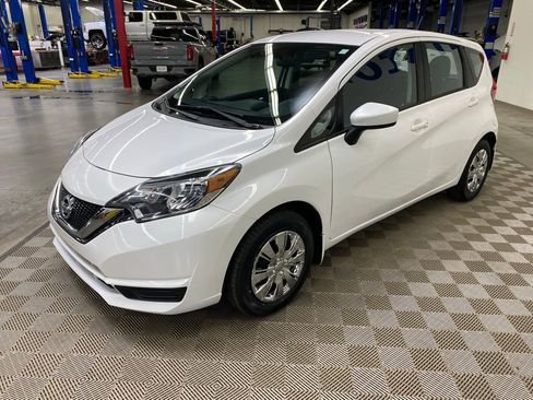 Used 2018 Nissan Versa Note SV image 4