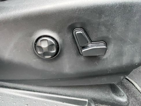 Used 2019 Chrysler Pacifica Touring-L Plus w/ Advanced Safetytec Group image 13