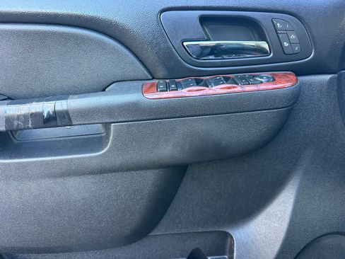 Used 2013 Chevrolet Tahoe LT w/ Luxury Package image 12