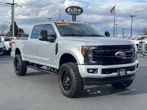 Used 2019 Ford F350 Lariat image 3