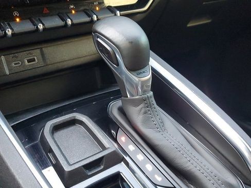 Used 2024 GMC Canyon Elevation w/ Convenience Package image 21