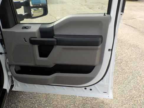Used 2022 Ford F250 XL w/ Power Equipment Group RWD image 29