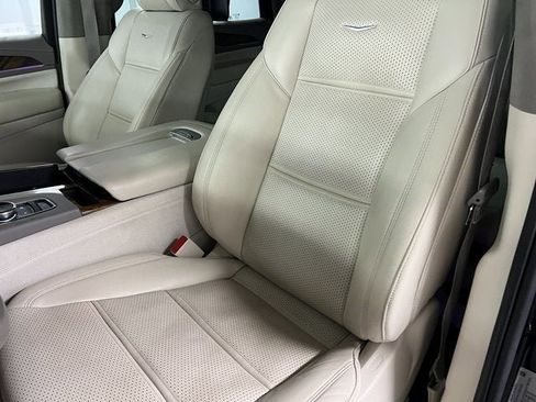 Certified 2023 Cadillac Escalade Sport Platinum image 38