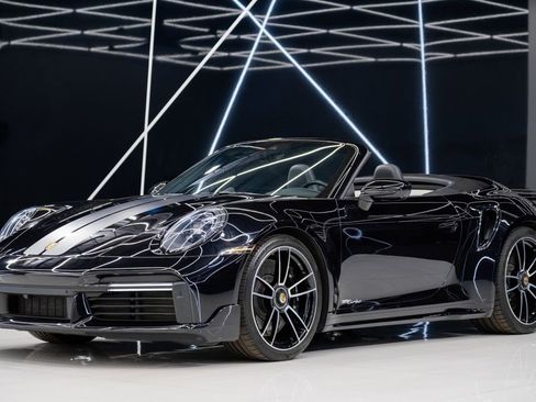 Used 2022 Porsche 911 Turbo image 3