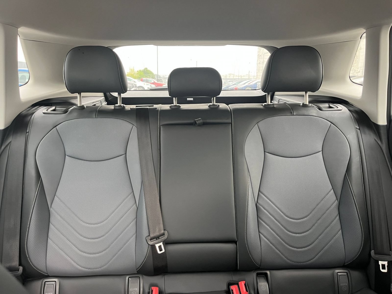 Used 2026 Volkswagen Tiguan SE AWD/4WD image 39