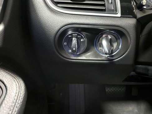 Used 2018 Porsche Macan image 14