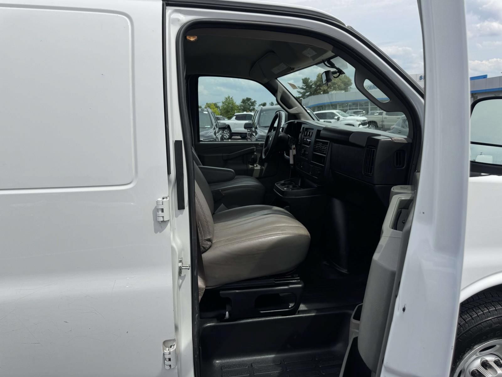 Used 2024 Chevrolet Express 2500 w/ Driver Convenience Package RWD image 13
