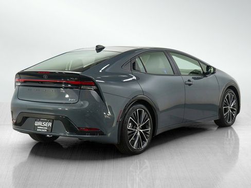 Used 2024 Toyota Prius XLE image 5