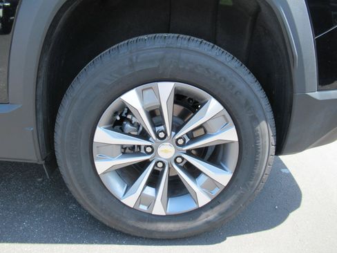 Certified 2026 Chevrolet Equinox LT FWD image 8