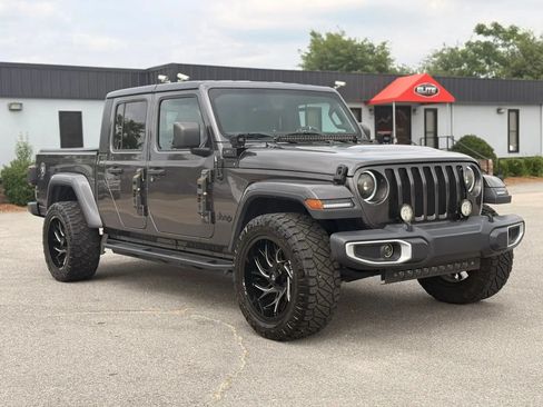 Used 2021 Jeep Gladiator Sport AWD/4WD image 3