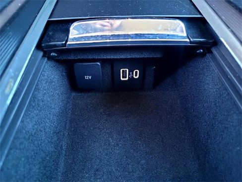 Used 2024 Lincoln Corsair FWD image 17