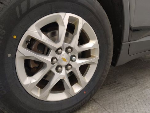 Used 2018 Chevrolet Traverse LT image 31