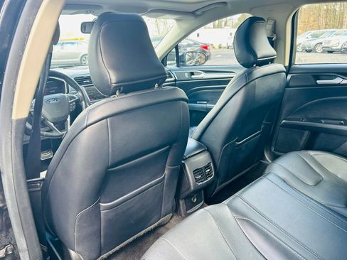 Used 2018 Ford Fusion Titanium image 23